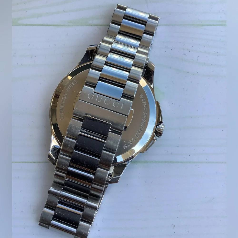 Beautiful GUCCI men’s dress watch💥💥💥